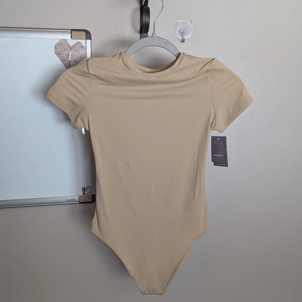 Xs NWT Clothing Bundle - Picture 3 of 6